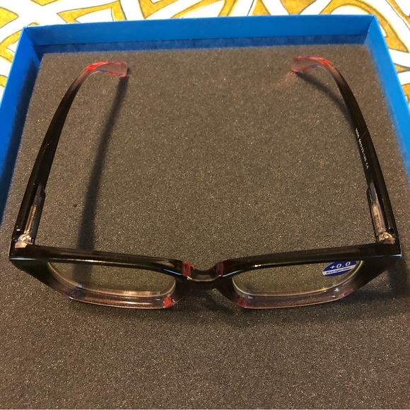 Fashion Glasses with no prescription - Picture 2 of 7